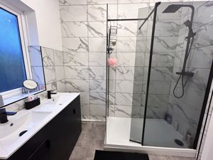 Photo 17- click for photo gallery